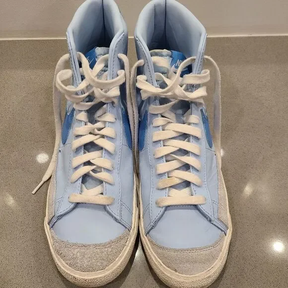 Nike High-Top Sneakers Blaxer Mid Light Blue and White - Picture 1 of 6
